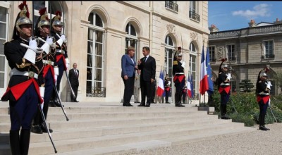 sarkp_merkel_welcome_elysee_400 sarkp_merkel_welcome_elysee_400