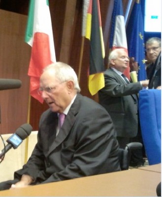 schauble_close__daul__le_theule_400 schauble_close__daul__le_theule_400