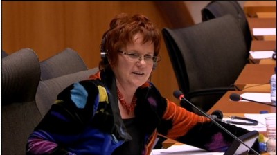 sharon_bowles_better_gives_speach_to_eurostat_400