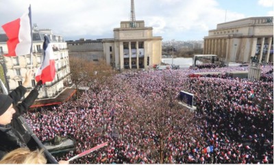 trocadero_fillon_meeting_overall_b_400