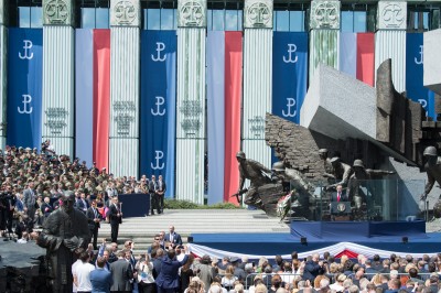 trump_in_poland_eve_of_g20_400_01