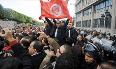 tunisian_manif__avos_400