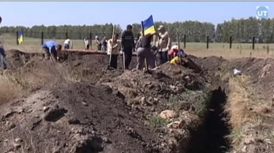 ukra_digging_for_the_wall_400_01