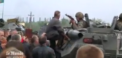 ukra_people_face_tanks_nb_400