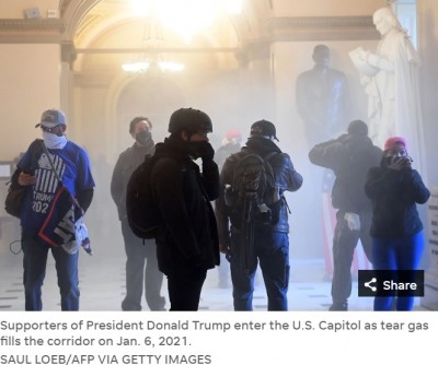 usa_people_amidst_tear_gas_in_the_capitol_usa_today__eurofora_400